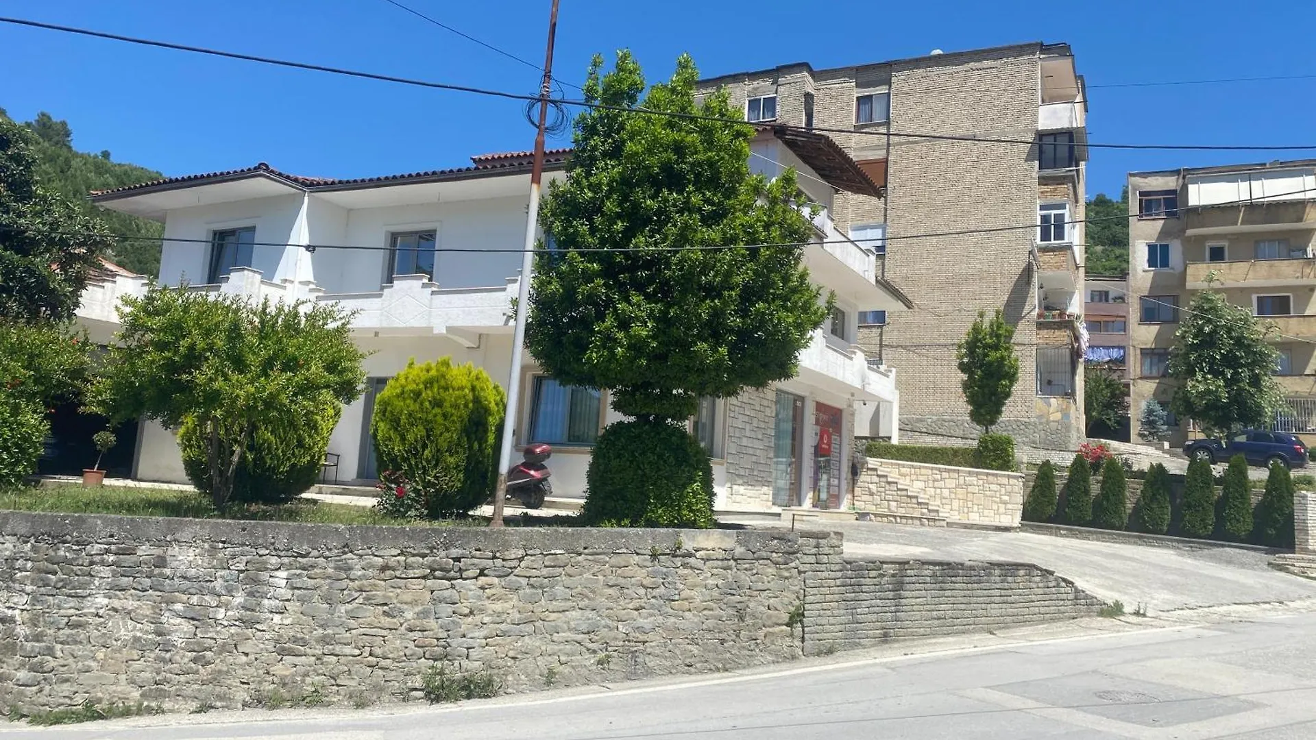 Apartment Guest House Nuhellari Zhaban